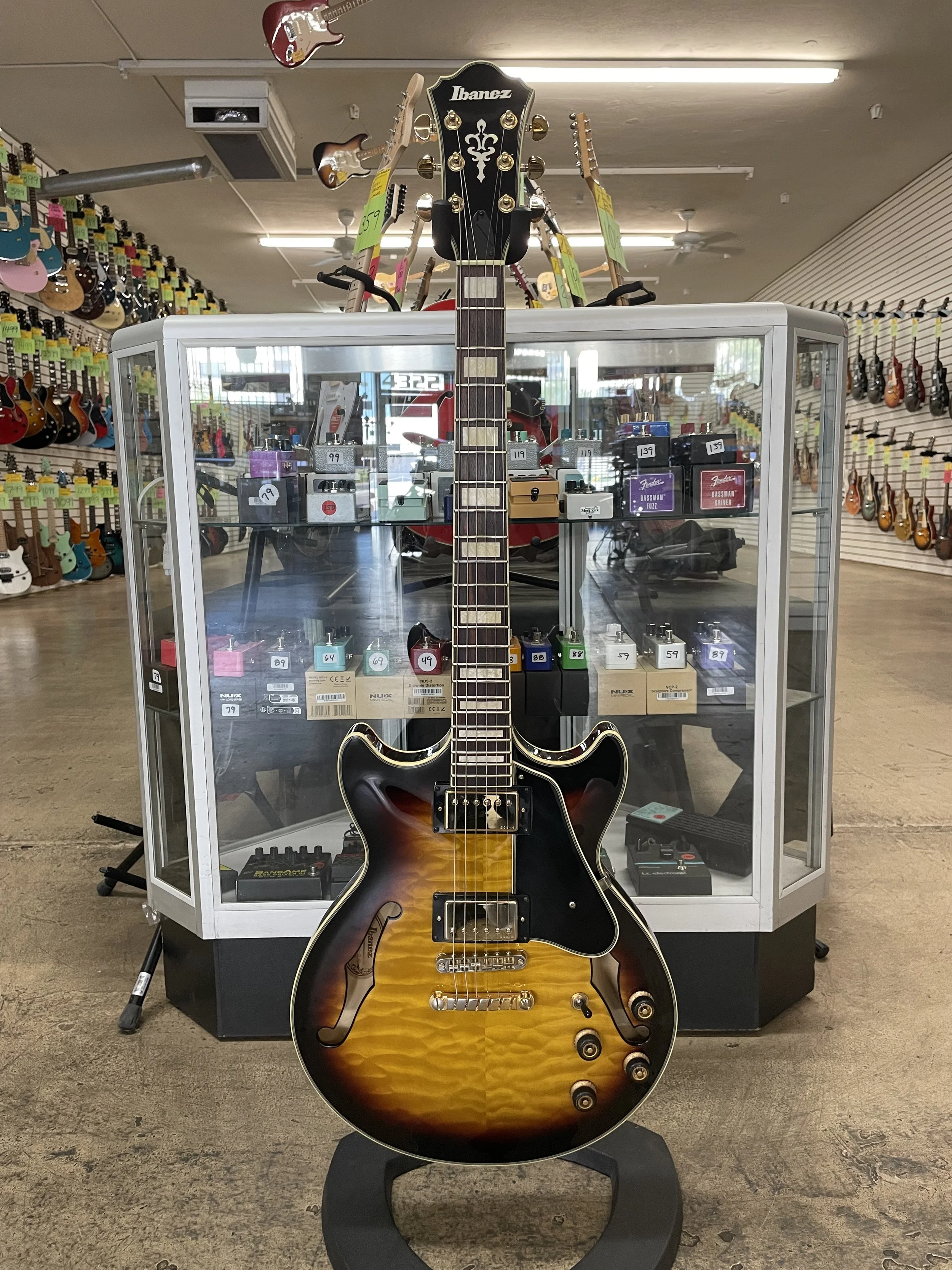 More Electric Guitars — Bizarre Guitar